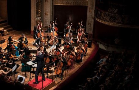 Orquestra Sinfônica Heliópolis com o maestro Isaac Karabtchevsky (Foto: divulgação)