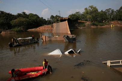 Queda das pontes na BR-319 sob responsabilidade sob responsabilidade do Ministério da Infraestrutura deixou mortos e feridos Foto: Junio Matos/A Crítica