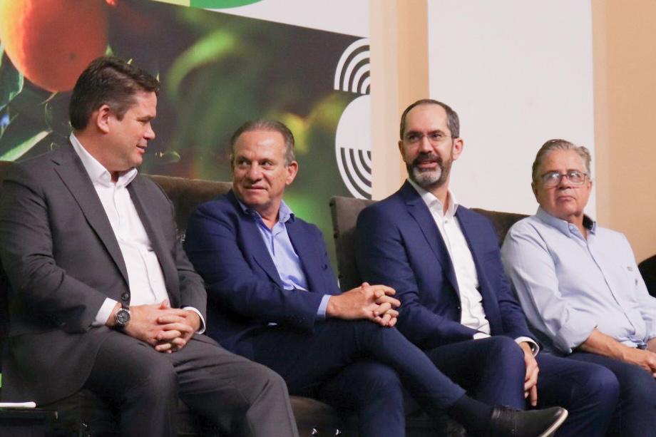 Na imagem: Arthur Lima (Chefe da Casa Civil), Jorge Lima (Secretário de Desenvolvimento Econômico), Ricardo Brito (Presidente da Desenvolve SP) - Foto: Desenvolve SP